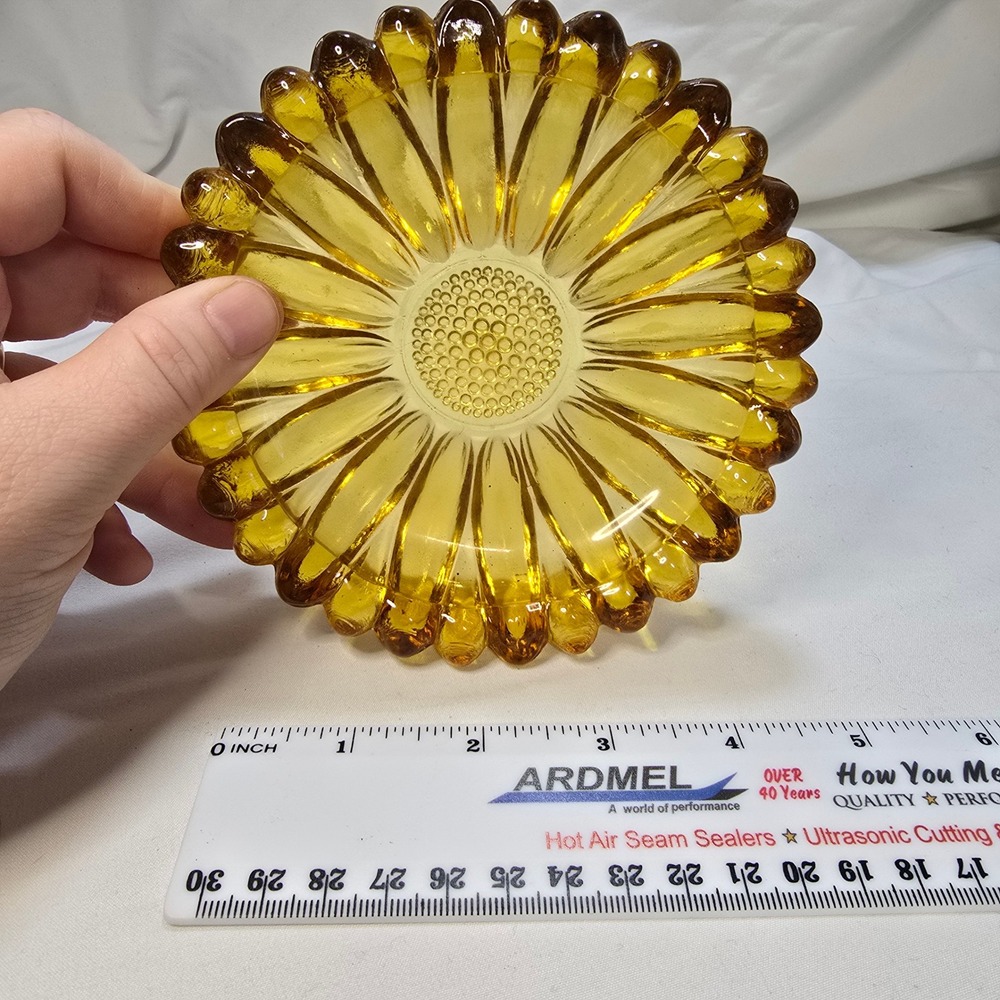 Vintage Amber Glass Sunflower Ashtray Trinket Dish Mid Century Scalloped Petal - Picture 10 of 10